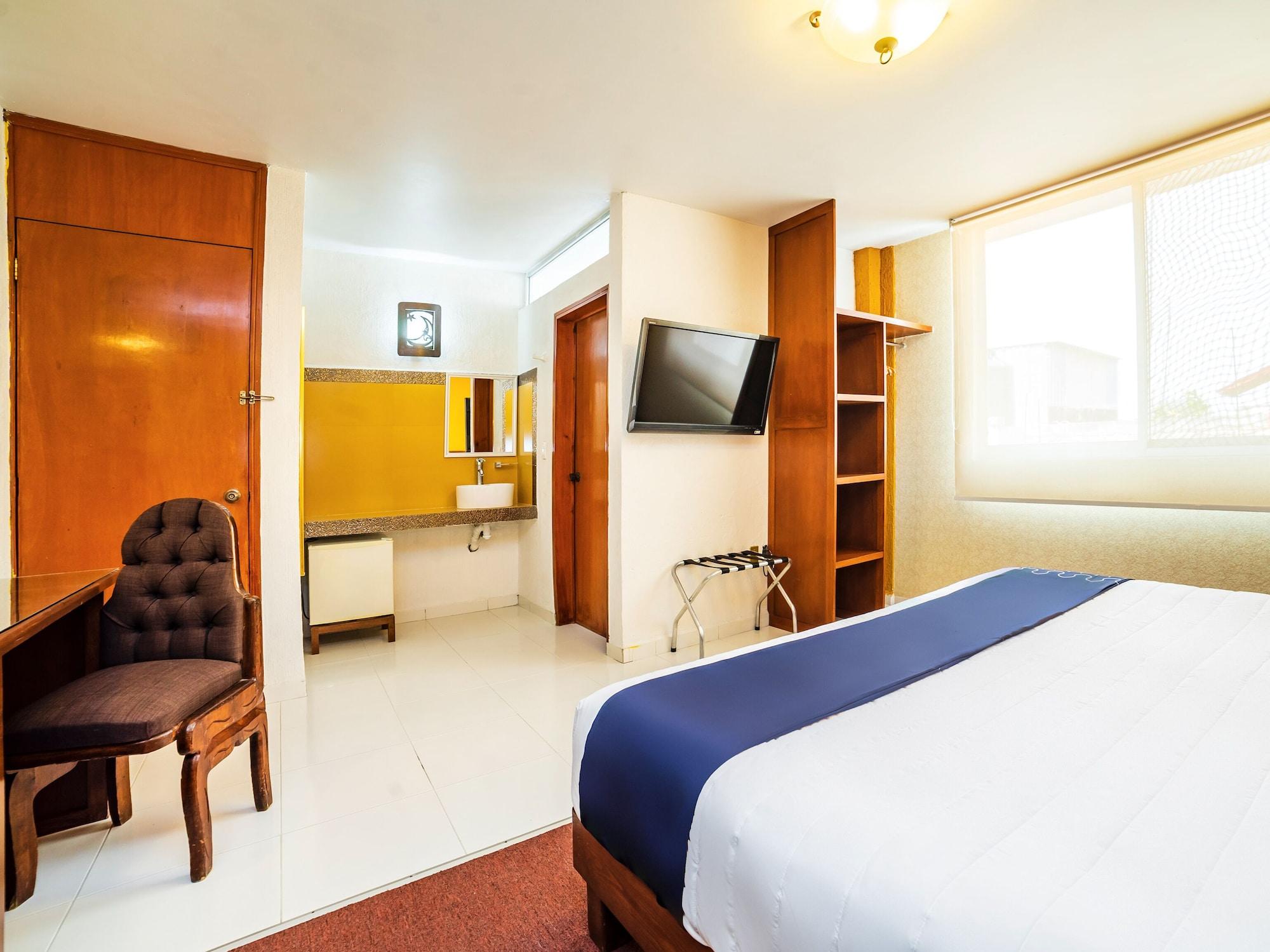 Hotel Hc Celaya  Exterior photo