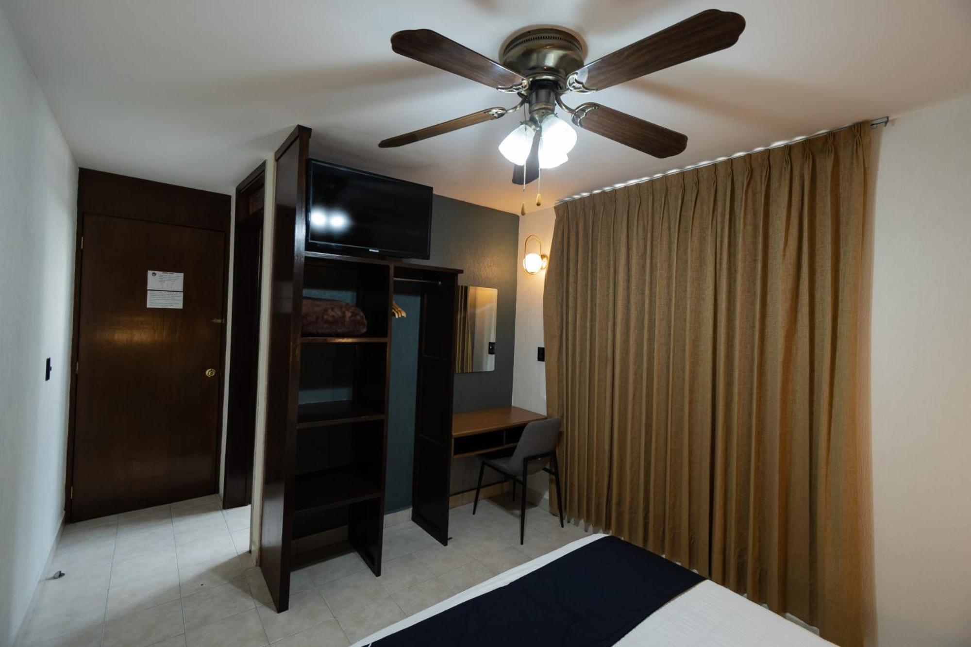 Hotel Hc Celaya  Exterior photo