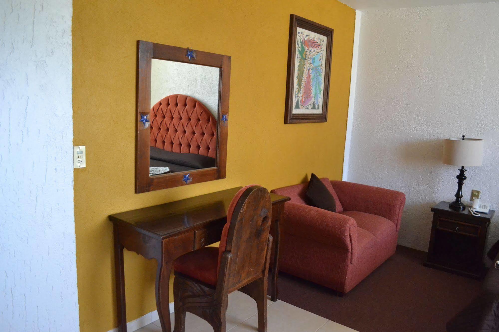 Hotel Hc Celaya  Exterior photo